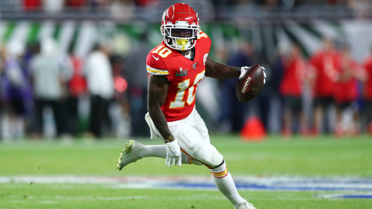 tyreek hill thumb